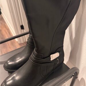 Baretraps Women's Black Knee-High Boots